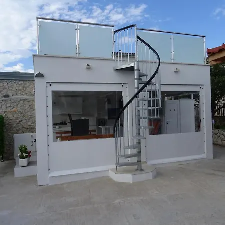 Elite 아파트 로고즈니차