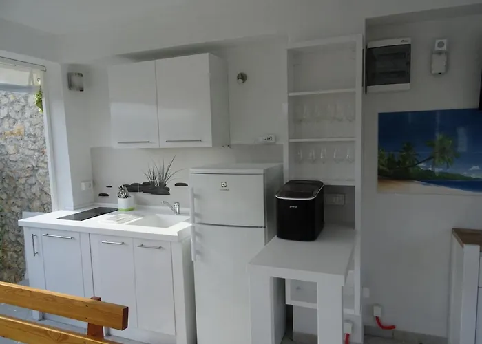 Elite * Rogoznica (Sibenik-Knin)