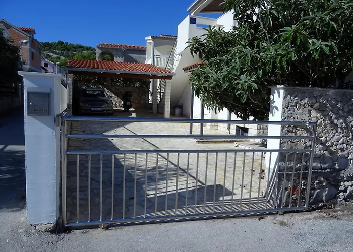 Elite Rogoznica (Sibenik-Knin)